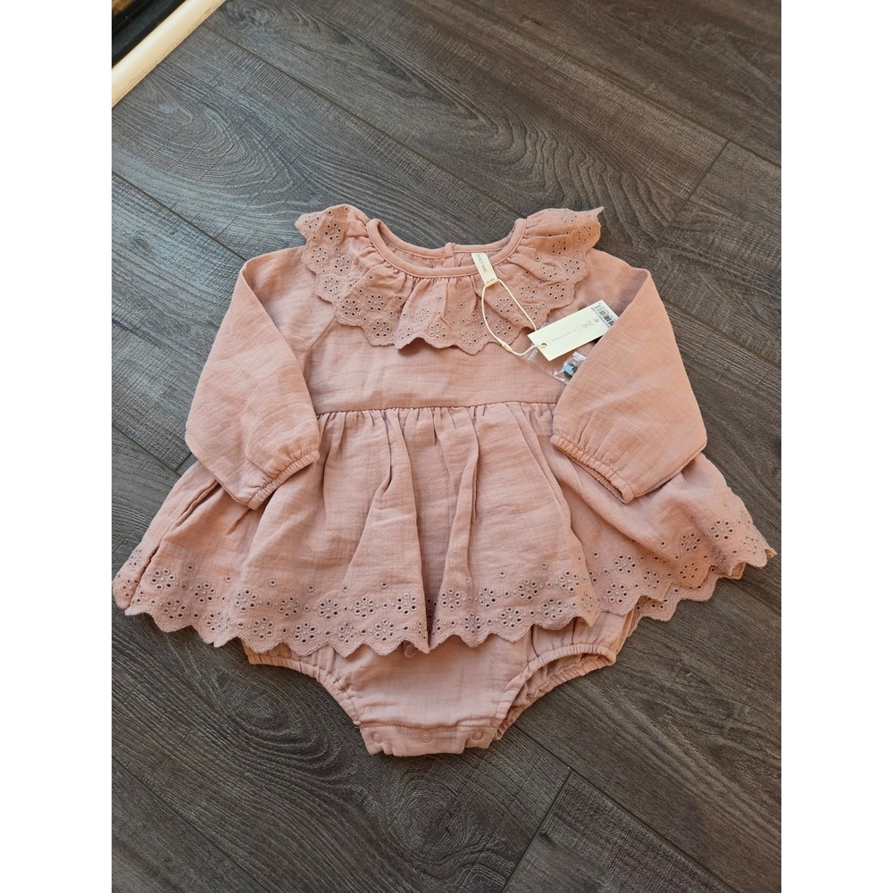 Quincy mae baby girl romper 12-18 mos